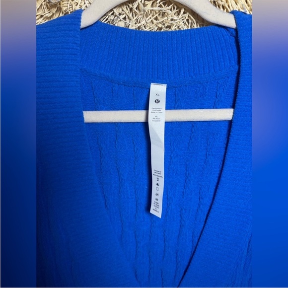 Lululemon✨Cable-Knit Relaxed-Fit Sweater Vest✨Oversized•Pipe Dream Blue✨NWOT✨XL - Picture 10 of 15